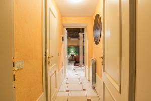 Kép Sant'Angelo - Fenice Apartments in Venice szállásáról Velencében a galériában