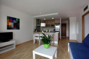 Кухня или мини-кухня в Pierre & Vacances Empuriabrava Marina
