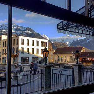 Üldine mäevaade või majutusasutusest The Aarburg Hotel & Café pildistatud vaade