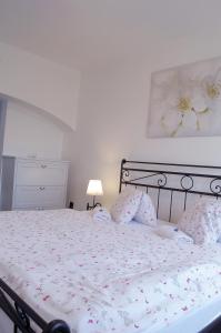 Postel nebo postele na pokoji v ubytování Apartmány V Podzámčí II.