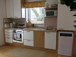 Kuchnia lub aneks kuchenny w obiekcie Appartement Seppi
