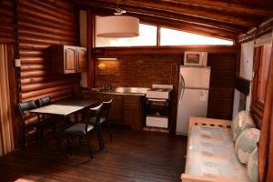 Una cocina o kitchenette en Casabosque Apartamentos