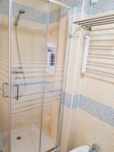 Ένα μπάνιο στο FEELING SIERRA NEVADA garaje incluido