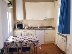 Η κουζίνα ή μικρή κουζίνα στο FEELING SIERRA NEVADA garaje incluido