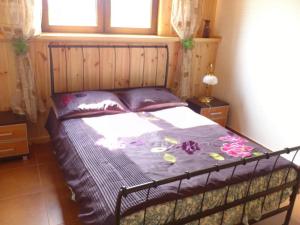 Cama o camas de una habitación en Morelowy Sad Potrzanowo