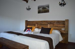Zdjęcie z galerii obiektu Las Estrébedes Casa Rural w mieście Caminomorisco