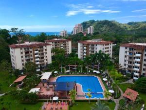 Bazén v ubytování Jaco Beach Penthouse nebo v jeho okolí