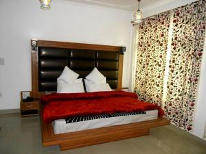 Postel nebo postele na pokoji v ubytování Hotel Ash Vale