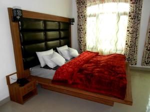 Postel nebo postele na pokoji v ubytování Hotel Ash Vale