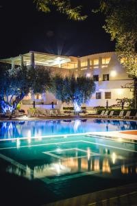 Bazén v ubytování Hotel Torre Oliva nebo v jeho okolí