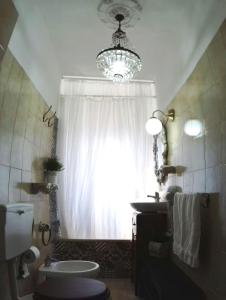 Ένα μπάνιο στο Attico MEA