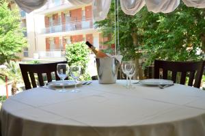 Restaurace v ubytování Hotel Garisenda