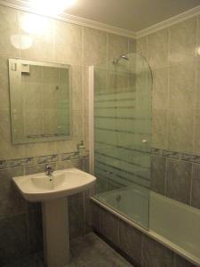 Kúpeľňa v ubytovaní Piso de 3 Dormitorios en Noalla (Sanxenxo)