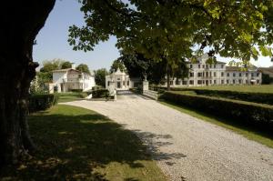 Jardí fora de Villa Toderini
