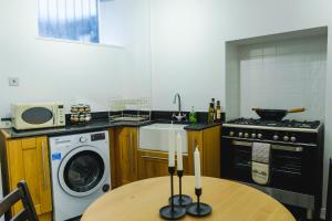 St John’s Cottage – Simple2let Serviced Apartments