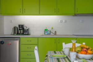 Кухня или мини-кухня в Sea View Apartments
