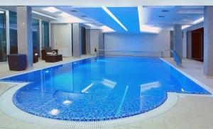 Bazén v ubytování Hotel Golf Luxury nebo v jeho okolí