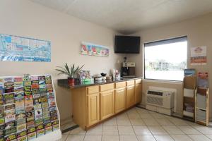 Gallery image of Executive Inn - Panama City Beach in Panama City Beach