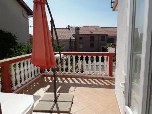 Balkón nebo terasa v ubytování Apartmani Nina