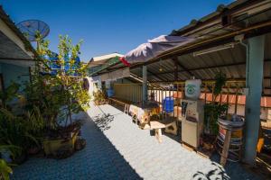 Balkón nebo terasa v ubytování Sabaydee House at Pai