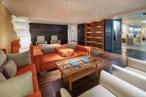 A seating area at Richmond Nua Wellness Spa - Adult Only