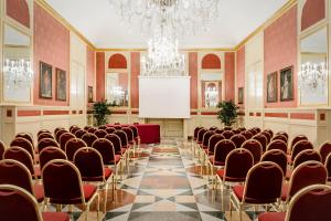 Gallery image of Eurostars Centrale Palace Hotel in Palermo