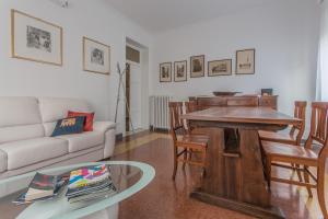 Khu vực ghế ngồi tại Ca Paola Lido di Venezia