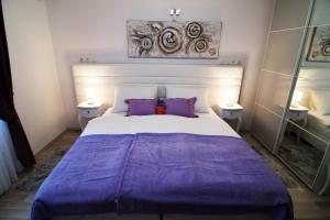 Postel nebo postele na pokoji v ubytování Luxury Licitar Heart Apartment