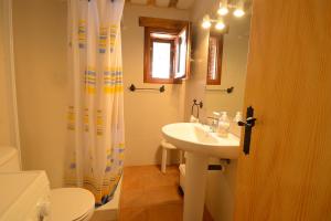 Koupelna v ubytování Apartamento en pleno Montseny Mas Romeu Turisme Rural