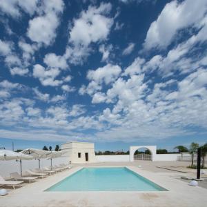 The swimming pool at or close to Villa Lupia