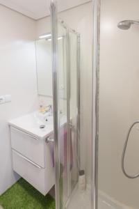 A bathroom at Apartamento Avenida de Colón con Aire Acondicionado