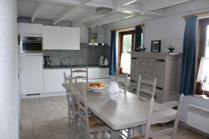 Kuchyň nebo kuchyňský kout v ubytování Vakantienestje