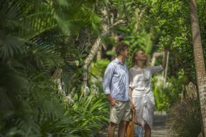 入住Puri Santrian Beach Resort And Spa的客人