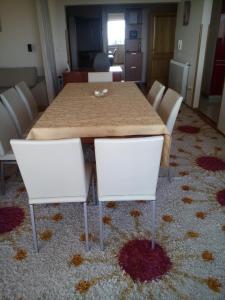 Zdjęcie z galerii obiektu Apartments Villa Fernetich w mieście Premantura
