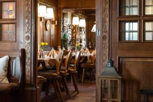 Restaurace v ubytování Landgasthof zum Erdinger Weissbräu