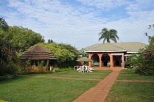 Galeriebild der Unterkunft New Court View Hotel in Masindi