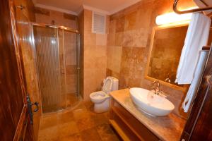 Ванная комната в Doada Hotel