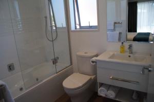 Ein Badezimmer in der Unterkunft Taylors Motel