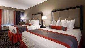 Postel nebo postele na pokoji v ubytování Best Western Plus Laredo Inn & Suites