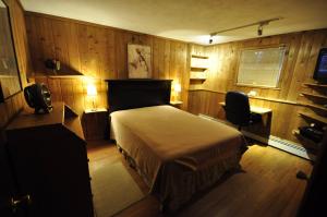 TV a/nebo společenská místnost v ubytování Hampton Bays 4bdr all Q size,IG Pool,Billiard,dis