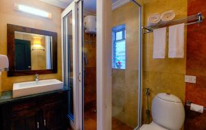
A bathroom at Treehouse Blue Goa
