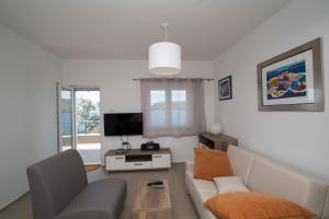 Gallery image of Beach Apartment More in Seget Vranjica