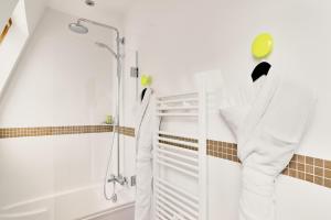 Koupelna v ubytování Hôtel Augustin - Astotel + 37 fotografií