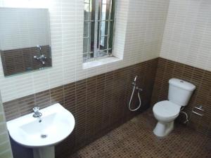Hotel Peacock的一间浴室