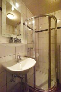 Kylpyhuone majoituspaikassa Gasthaus Schöberingerhof