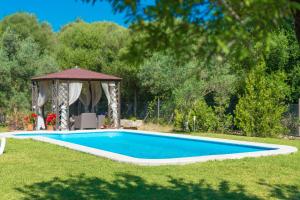 Der Swimmingpool an oder in der Nähe von 113 Finca Can Roig ETV955 by Mallorca Charme