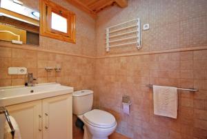 Ein Badezimmer in der Unterkunft 113 Finca Can Roig ETV955 by Mallorca Charme