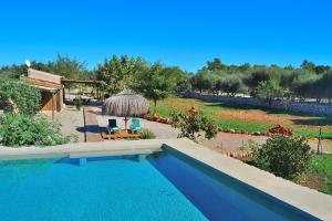 Bazén v ubytování 225 Finca Sa Casita ETV10575 by Mallorca Charme nebo v jeho okolí