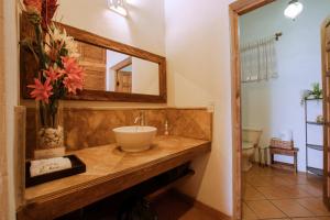 Koupelna v ubytování Hacienda La Moreda Hotel Boutique & Spa