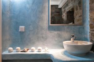 ห้องน้ำของ Niriides Homes & Villas